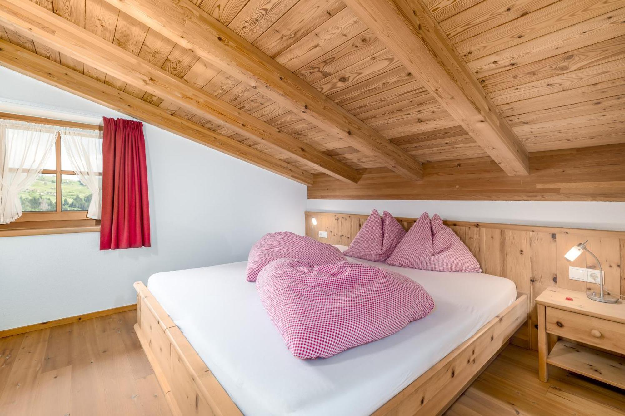Tratterhof Apartments Vallarga Екстериор снимка