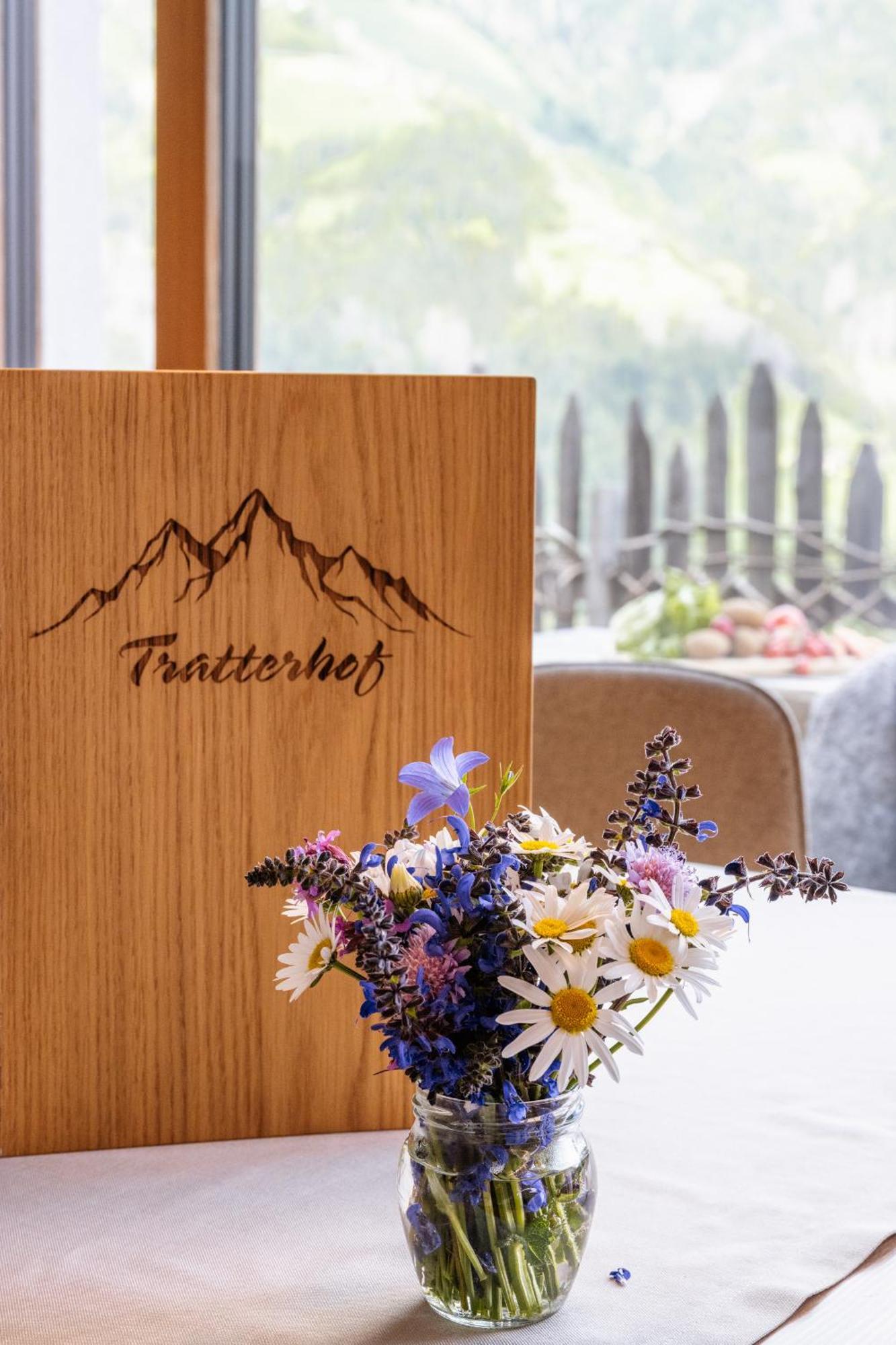 Tratterhof Apartments Vallarga Екстериор снимка