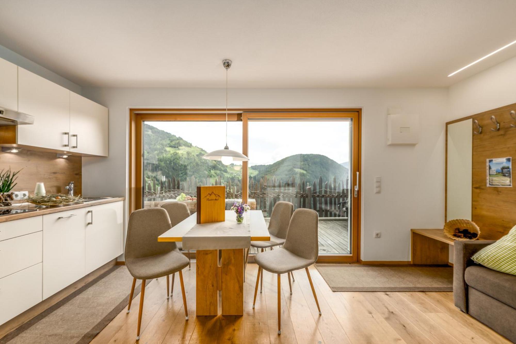 Tratterhof Apartments Vallarga Екстериор снимка